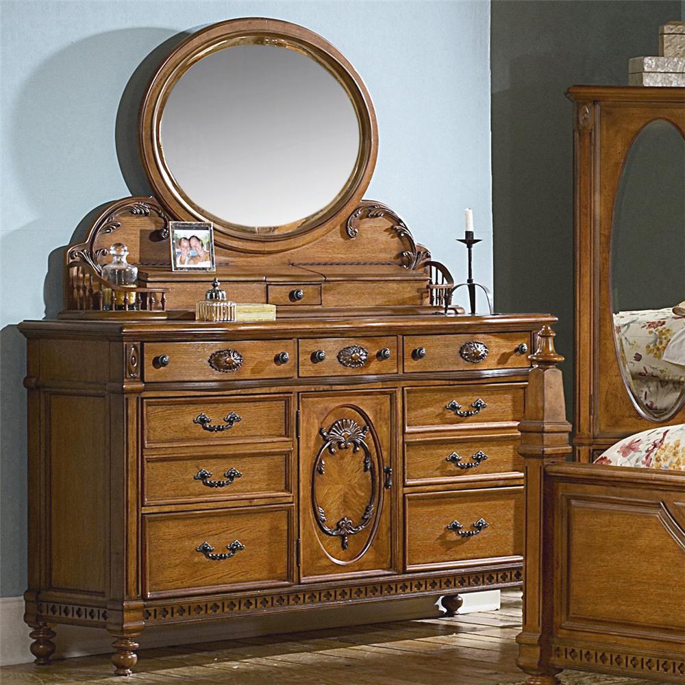 Vaughan Furniture Southern Heritage Traditional 7 Drawer Dresser and